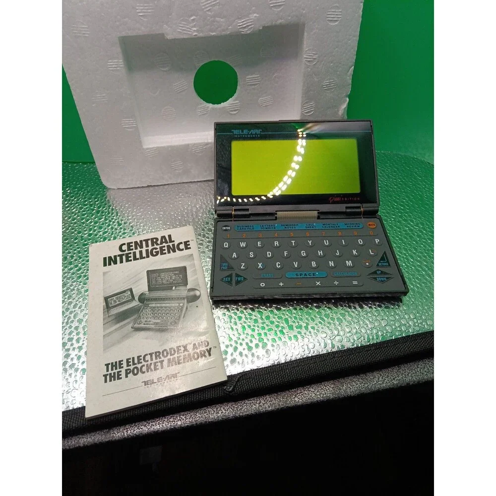 Tele-Art The Pocket Memory Folding Digital Display QWERTY Keyboard Organizer VTG